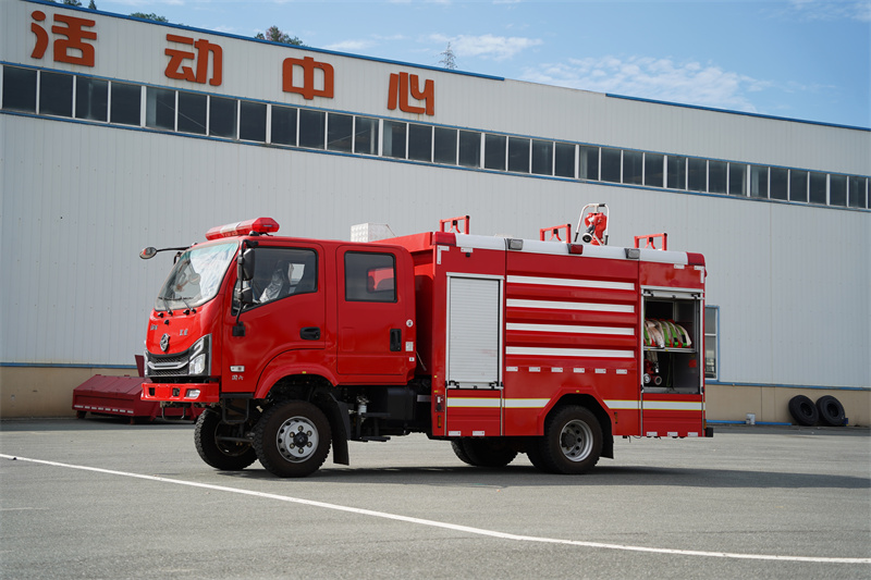 【汉成牌】东风华神3吨水罐消防车