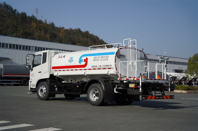 【汉成牌】东风天锦VR-180马力洒水车 13方（燃油车）