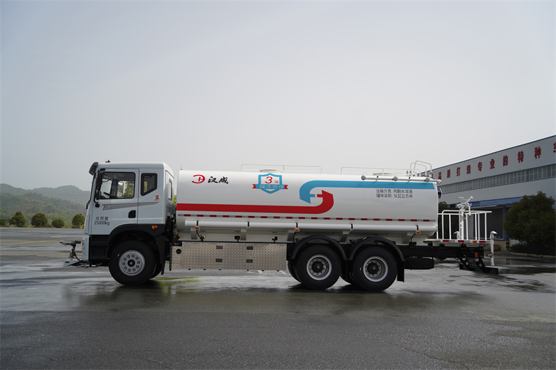 【东风牌】东风华神T5洒水车 21方（纯电动）